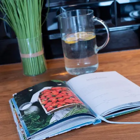 Coco Kołobrzeska 42